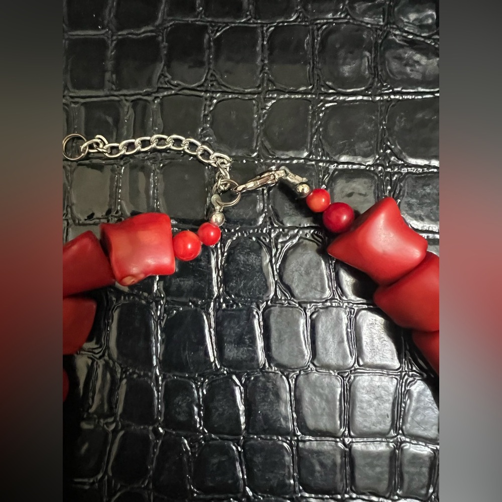 Vintage Red Coral Necklace - Picture 4 of 4